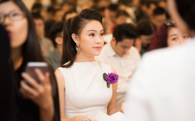 "Cô gái vàng" của Hoa hậu Việt Nam ngày càng toả sáng