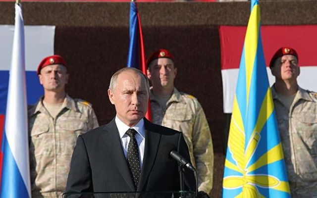 Tổng thống Nga Putin cảm ơn binh sĩ trở về từ Syria