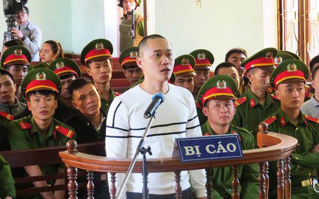 Trùm giang hồ dùng súng AK bắn trọng thương công an