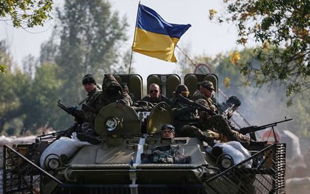 Cung cấp vũ khí cho Kiev: Mỹ trực tiếp đẩy Ukraine đến chiến tranh?