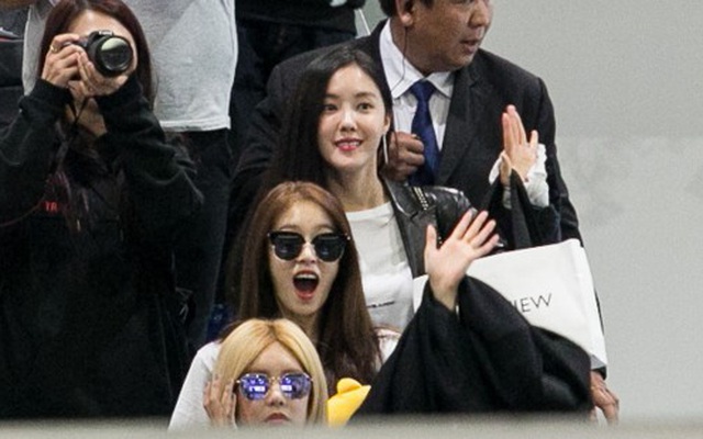 Nhóm nhạc T-ara sexy bậc nhất Hàn Quốc xuất hiện tại sân bay Tân Sơn Nhất