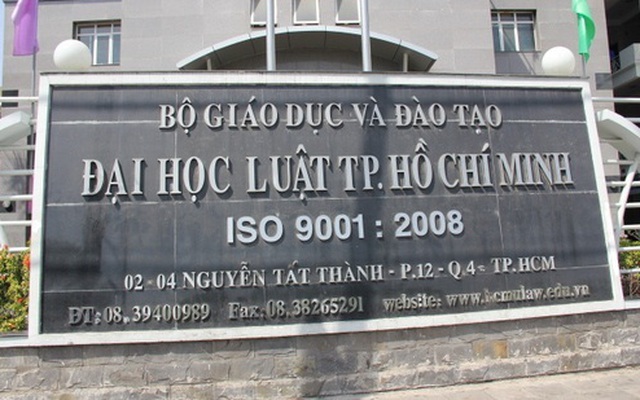 Nữ sinh luật bị đình chỉ học vì mang giáo trình photo vào trường: "Em cho lại sách..."