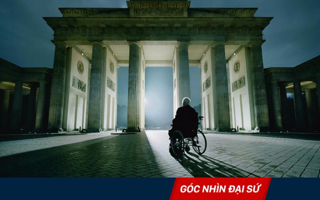 Helmut Kohl: Vinh quang và bi kịch của "cha đẻ nước Đức hiện đại" qua lời Đại sứ Việt Nam