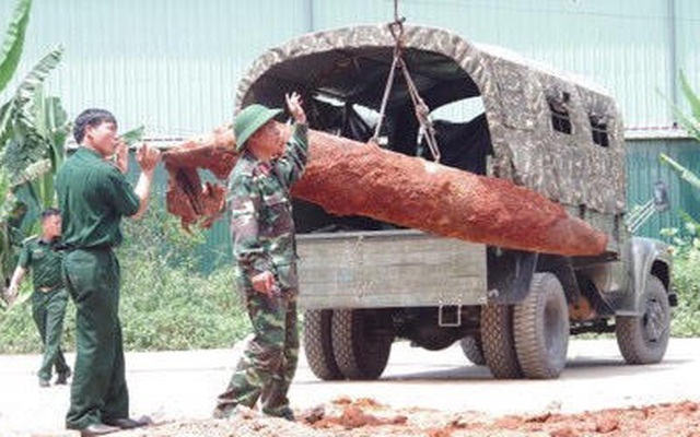 Phát hiện quả bom nặng nửa tấn giữa trung tâm thành phố Hạ Long