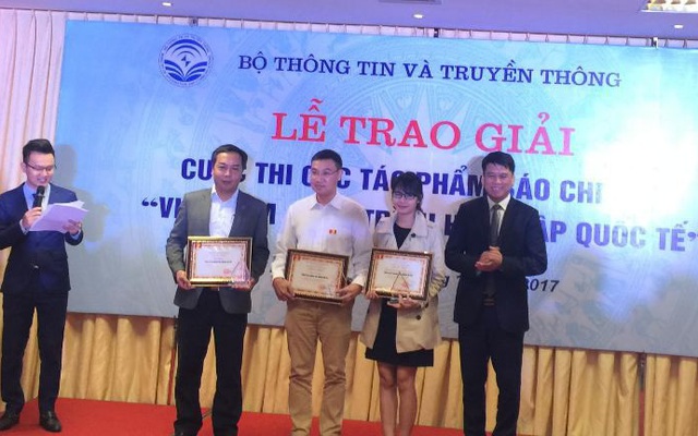 Trao giải 17 tác phẩm báo chí đoạt giải "Việt Nam - quá trình hội nhập quốc tế"