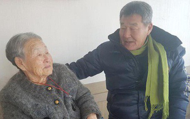 Mẹ HLV Park Hang Seo khóc, muốn sang Việt Nam vì nhớ con trai