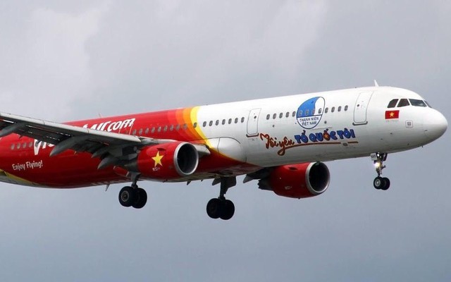 Chuyên cơ "Tôi yêu Tổ quốc tôi" của Vietjet đón đội tuyển U23 Việt Nam về nước