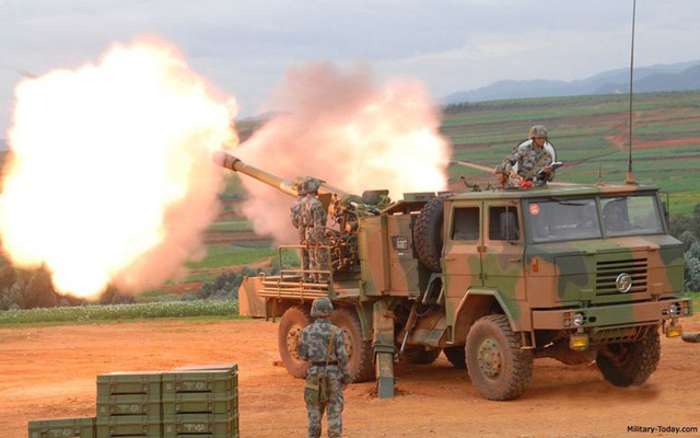Ngạc nhiên lựu pháo tự hành tối tân nhất của Quân đội Lào