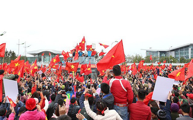 'Giờ là lúc bóng đá Việt Nam phải nghĩ xa hơn'