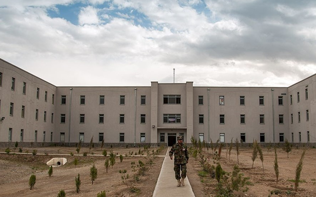 Đánh bom, đọ súng chấn động học viện quân sự ở Afghanistan