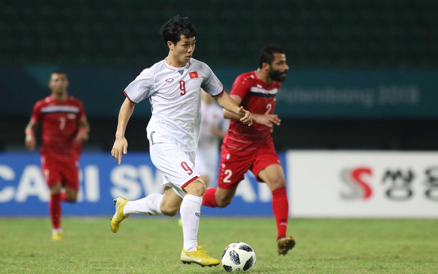 Thua 3 bàn, Công Phượng vẫn bất ngờ vượt mặt Tiến Linh ở giải thưởng V.League