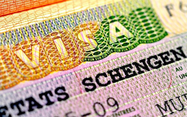 Nở rộ ngành công nghiệp bán visa vàng định cư Châu Âu: Rủi ro rửa tiền
