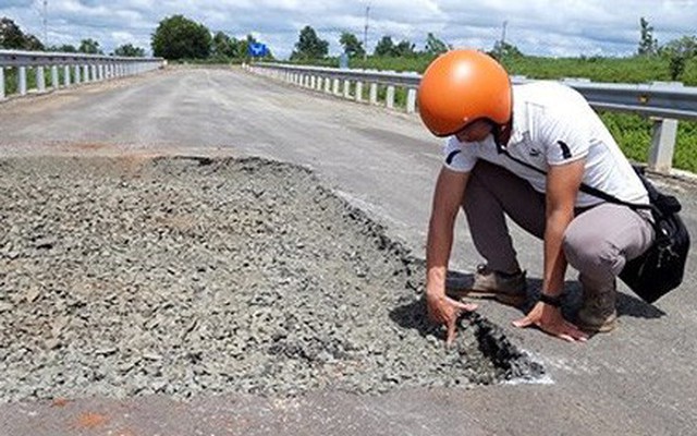 Mưa làm nát đường 95 tỷ ở Gia Lai?