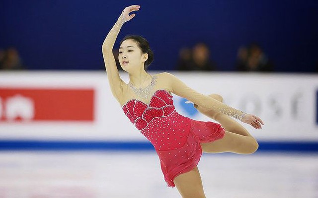 Mê mẩn vẻ đẹp trong sáng của “hot girl trượt băng Trung Quốc”