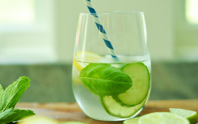 Những loại nước nên uống ngay sau khi ngủ dậy để thải độc giúp cơ thể luôn mạnh khoẻ