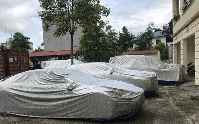 Dàn siêu xe bị "bỏ rơi" bên đường ở Bắc Kạn: Tin mới nhất từ phó chủ tịch huyện