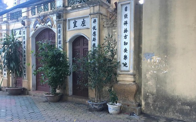 Hà Nội: Người đàn ông trung niên gục chết trước cổng chùa Thiền Quang