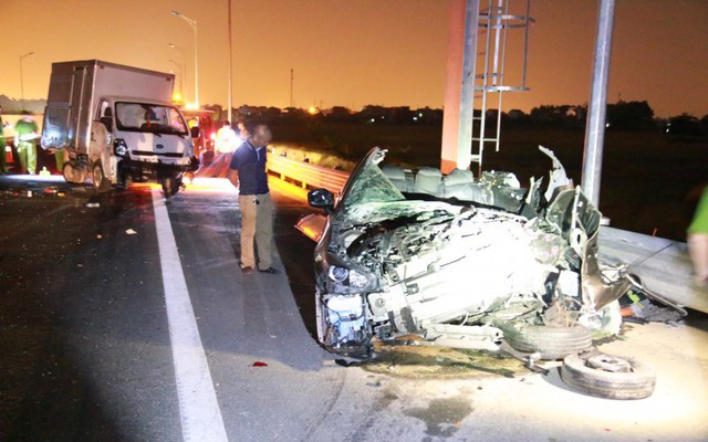 Tai nạn kinh hoàng trên cao tốc Hải Phòng-Quảng Ninh, 2 người tử vong