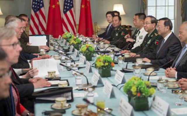Bất đồng dồn dập, Mỹ và Trung “nắn gân” nhau qua đối thoại