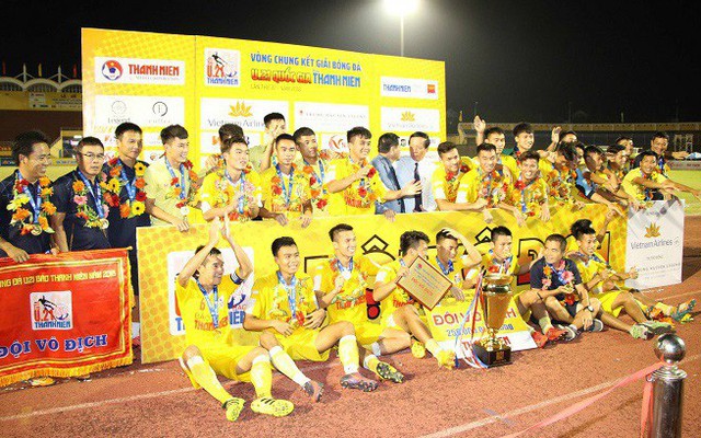 Sao U23 Việt Nam trải lòng sau bàn thắng giúp Hà Nội vô địch, làm quà chia tay thầy Quang Hải