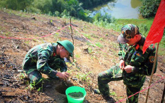 Hủy nổ thành công hai quả bom bi của Mỹ tồn sót