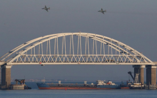 Trên "bàn cờ" Biển Azov, ông Putin đang "chiếu tướng" hiểm hóc Ukraine?