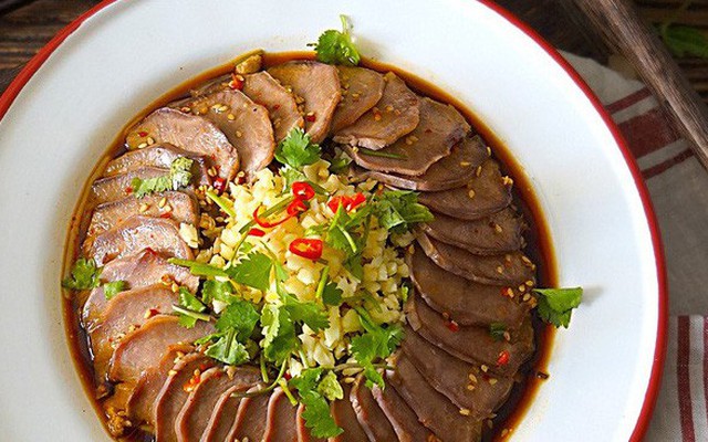 Cách luộc lưỡi heo ngon giòn không dai theo bí quyết của đầu bếp Trung Hoa