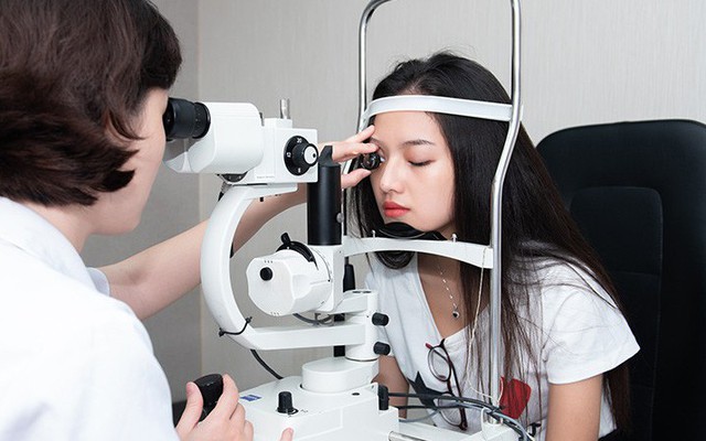 Chuyên gia nhãn khoa: Chia sẻ 3 cách đơn giản giúp trẻ hóa, chống lão hóa cho đôi mắt