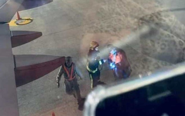 Hành khách chuyến bay Vietjet bị sự cố: Tiếp viên liên tục chạy vào khoang lái, tất cả "đứng hình"