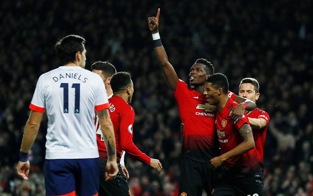 Pogba rực sáng, Lukaku tái xuất, Man United đại thắng trận thứ 3 liên tiếp
