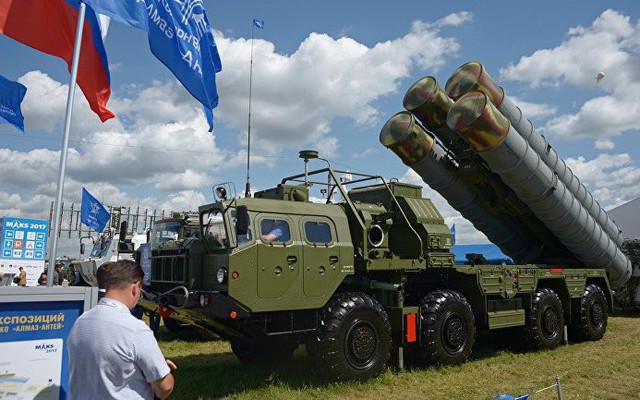 Nga hất cẳng Mỹ, "mồi chài" khách hàng mua tên lửa S-400 như thế nào?