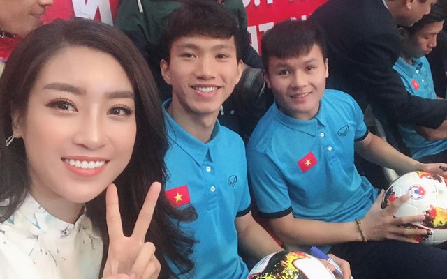 Mong có người yêu như Quang Hải, Đoàn Văn Hậu khiến tất cả bật cười