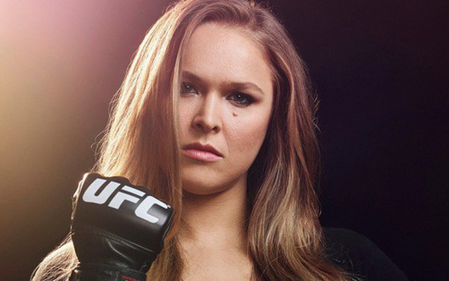 Ronda Rousey: Chuyện hậu trường của mỹ nhân mạnh mẽ nhất làng võ UFC