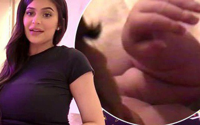 Kylie Jenner đã sinh con gái, chia sẻ video đầy cảm xúc về em bé và quá trình mang thai