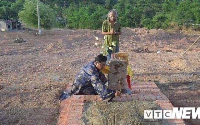 Mộ vợ vua Tự Đức bị san phẳng làm bãi đậu xe: Nguyễn Phước tộc phản đối di dời