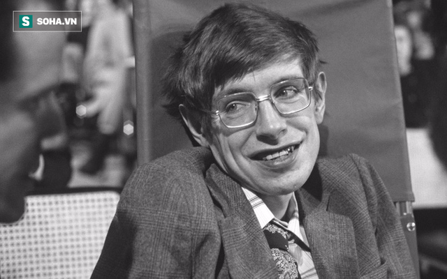 Tiết lộ: Báo chí thế giới từng chuẩn bị "cáo phó" tiễn Stephen Hawking cách đây tròn 9 năm