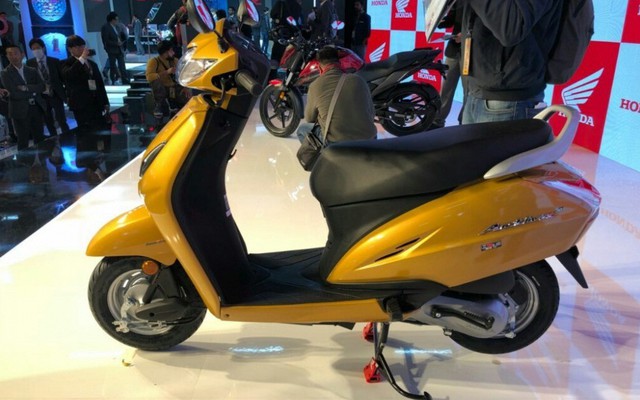 Cận cảnh mẫu Honda Activa 5G, 'chị em song sinh' với Lead, giá chỉ 18 triệu đồng