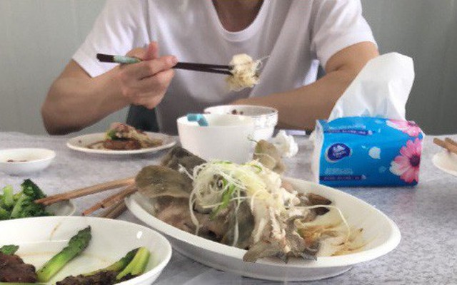 Sao Mỹ nhân ngư tiết lộ bữa ăn đơn giản của đại gia Châu Tinh Trì?