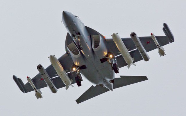 Tiêm kích nhẹ Yak-130 Nga muốn bán cho Việt Nam vừa lập kỷ lục mới