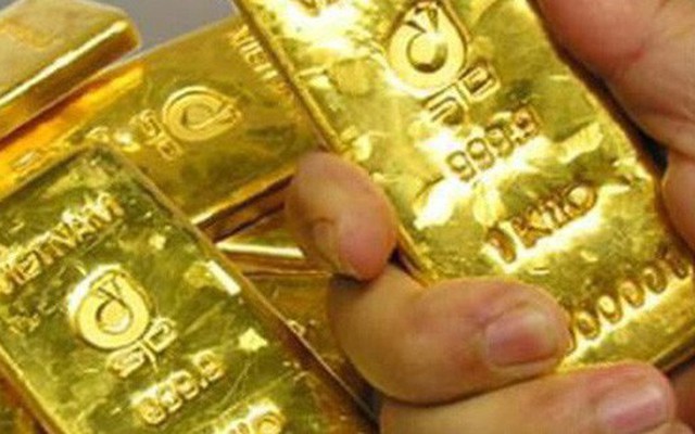 Chủ nhà máy nói nam công nhân đã "cuỗm" mấy chỉ vàng trong bao lúa trước khi bàn giao
