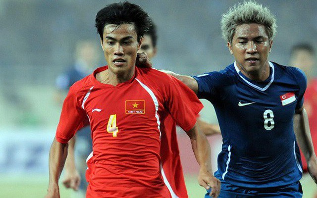 Cựu trung vệ tuyển Việt Nam lên báo Anh, HLV Hà Nội FC cảnh báo cầu thủ U23