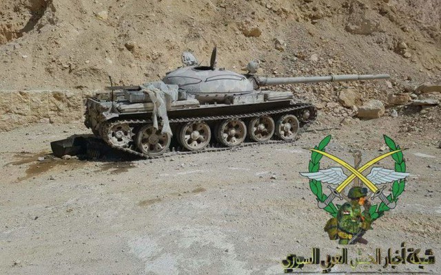 Phiến quân thánh chiến đầu hàng, giao nộp gần 40 xe tăng cho Quân đội Chính phủ Syria