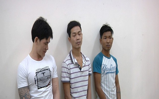 Bắt khẩn cấp 3 đối tượng dùng súng cướp 27 tấn hàng