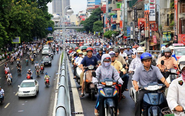 Chàng phượt thủ Mỹ: "Cách người Việt điều khiển ô tô là lái xe sao?"