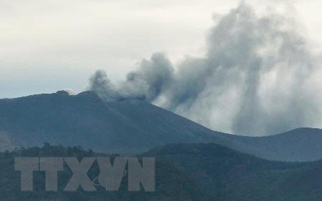Nhật Bản: Núi lửa Shimmoe lại phun trào, cột tro bụi cao đến 5.000m