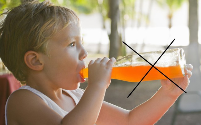 [PHOTO STORY] 8 loại nước bố mẹ nên và không nên cho con uống hàng ngày: Mùa hè đến, càng phải chú ý!