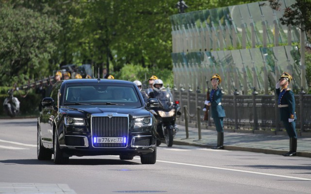 Đọ siêu xe của Tổng thống Trump và người đồng cấp Putin: Ai hơn ai?