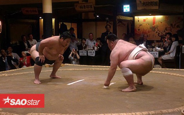 Nhà hàng sumo ở Nhật Bản, nơi thực khách thách đấu các võ sĩ