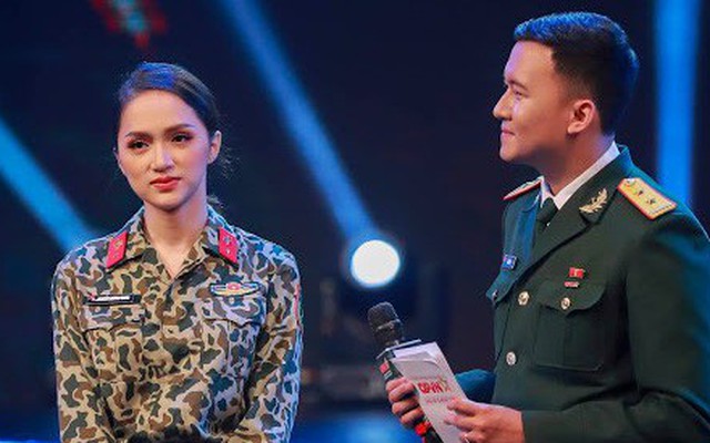 Hoa hậu Hương Giang gây chú ý khi tham gia chương trình Dấu ấn và khát vọng