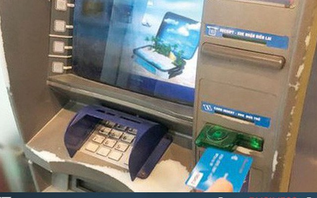 Vào “chợ đen” thẻ ATM